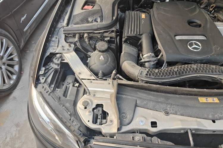 Used Mercedes-Benz E-Class 2018 E 300 L Sporty and Stylish Model Engine Bay Right