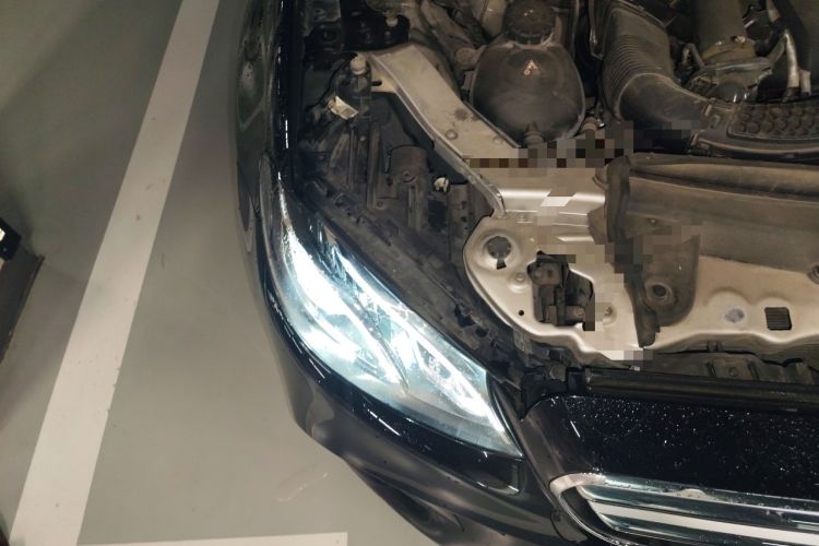 Used Mercedes-Benz E-Class 2018 E 300 L Sport Luxury Edition Engine Bay Right