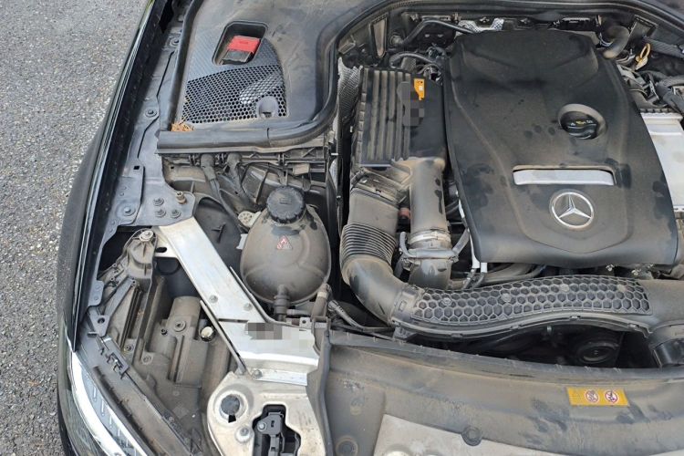 Used Mercedes-Benz E-Class 2018 Facelift E 300 L Luxury Edition Engine Bay Right