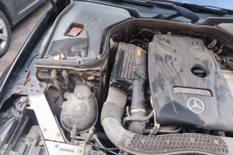Used Mercedes-Benz E-Class 2018 E 300 L Luxury Model Engine Bay Right