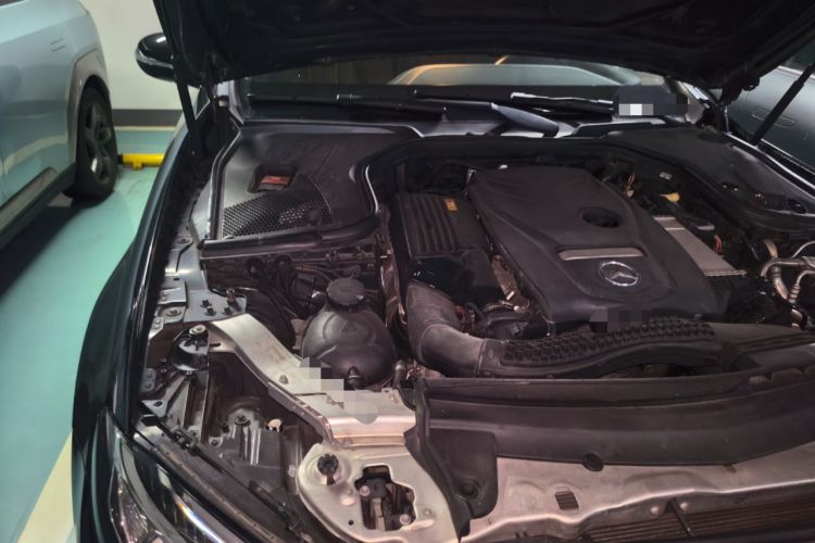 Used Mercedes-Benz E-Class 2018 E 300 L Stylish Model Engine Bay Right