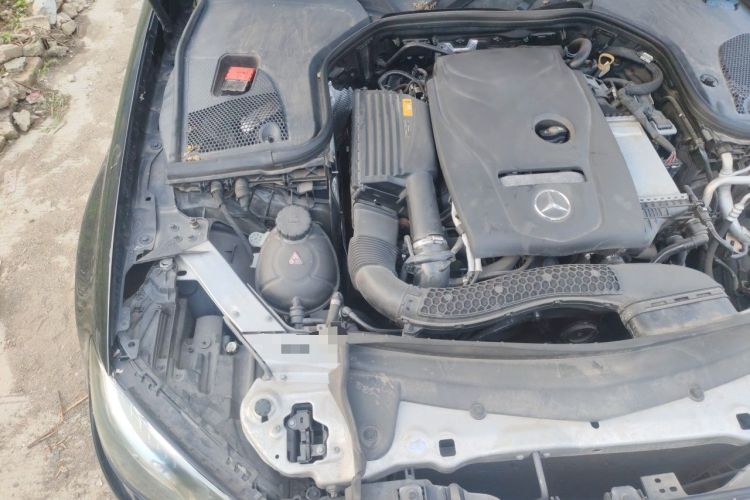 Used Mercedes-Benz E-Class 2018 Facelifted E 300 L Stylish Version Engine Bay Right