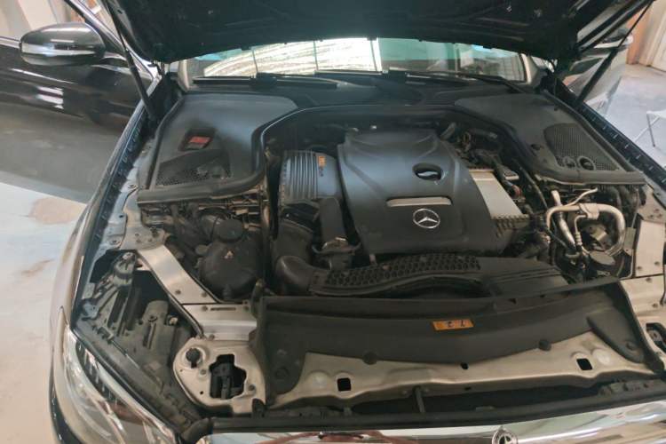 Used Mercedes-Benz E-Class 2018 Facelift E 200 L Engine Bay Right
