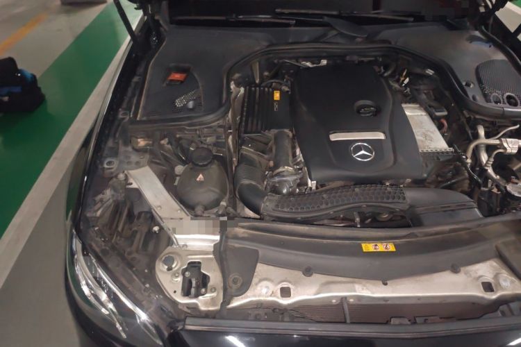 Used Mercedes-Benz E-Class 2018 Restyled E 300 L Sport Luxury Edition Engine Bay Right