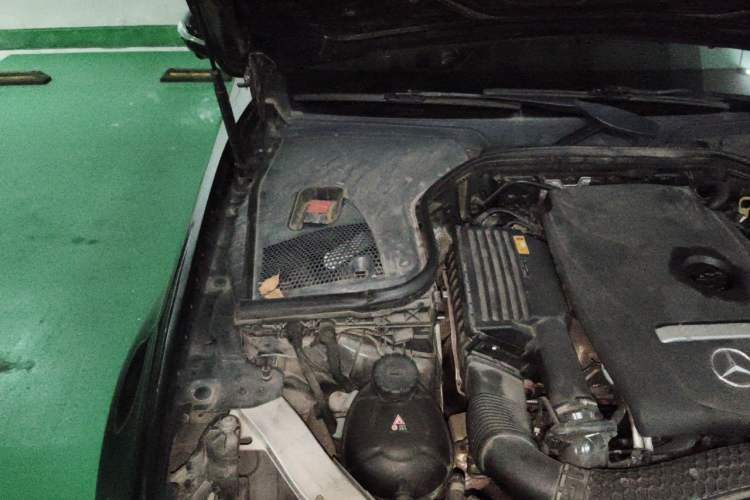Used Mercedes-Benz E-Class 2018 E 300 L Luxury Model Engine Bay Right