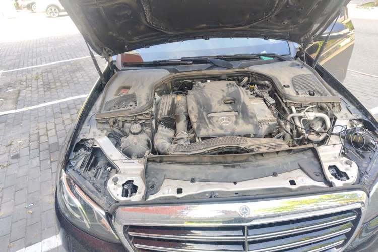 Used Mercedes-Benz E-Class 2018 Facelift E 200 L 4MATIC Engine Bay Right