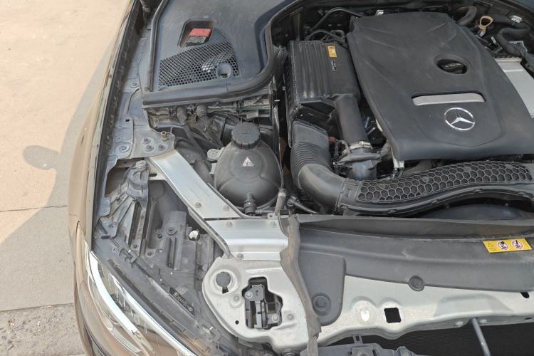 Used Mercedes-Benz E-Class 2018 E 200 L Engine Bay Right