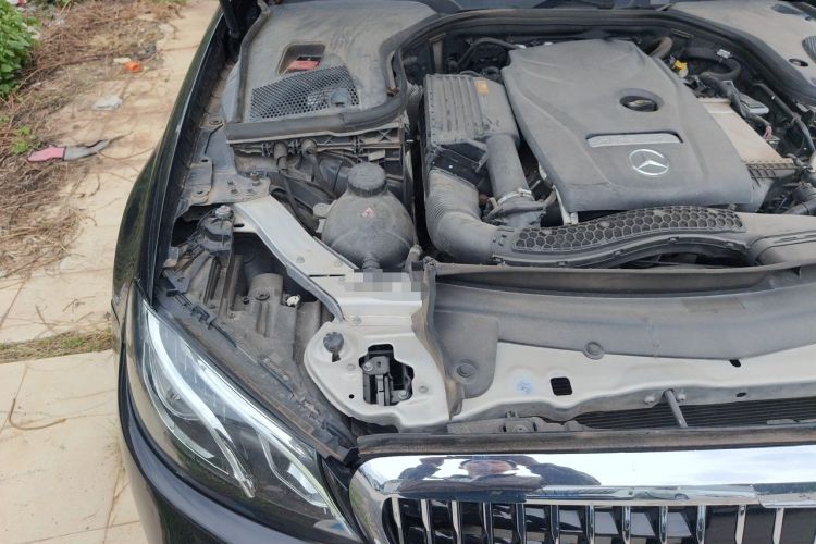 Used Mercedes-Benz E-Class 2018 Facelift E 200 L 4MATIC Engine Bay Right