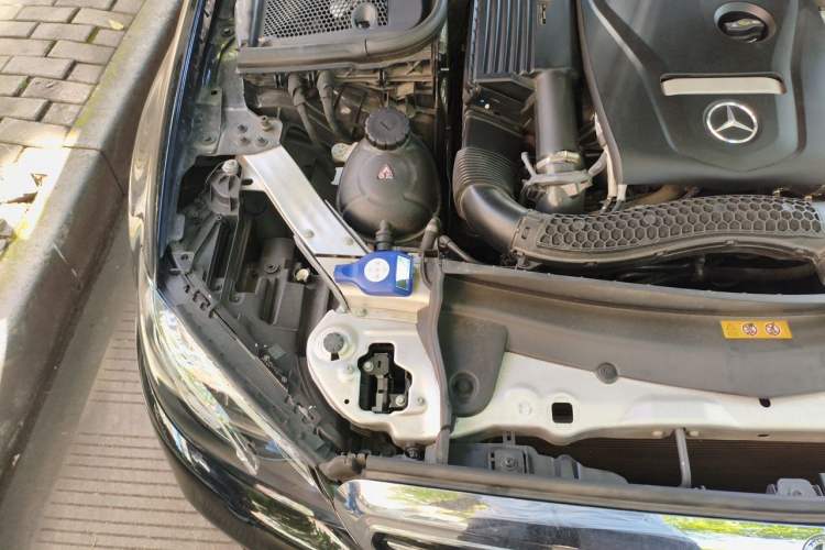 Used Mercedes-Benz E-Class 2018 Facelifted E 300 L Stylish Version Engine Bay Right