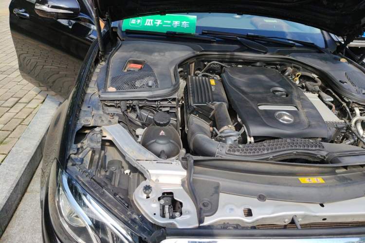 Used Mercedes-Benz E-Class 2018 Facelift E 300 L Luxury Edition Engine Bay Right