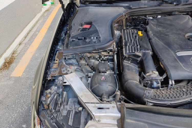 Used Mercedes-Benz E-Class 2018 E 200 L Sport Edition Engine Bay Right