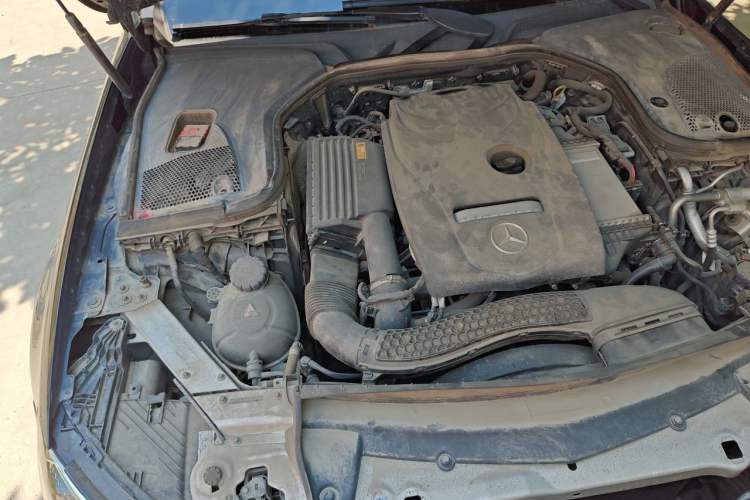 Used Mercedes-Benz E-Class 2018 Facelift E 200 L Engine Bay Right