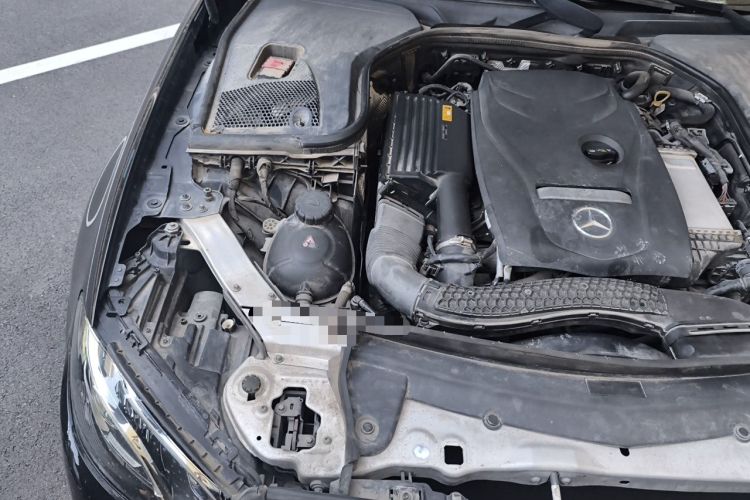 Used Mercedes-Benz E-Class 2018 Facelift E 200 L Engine Bay Right