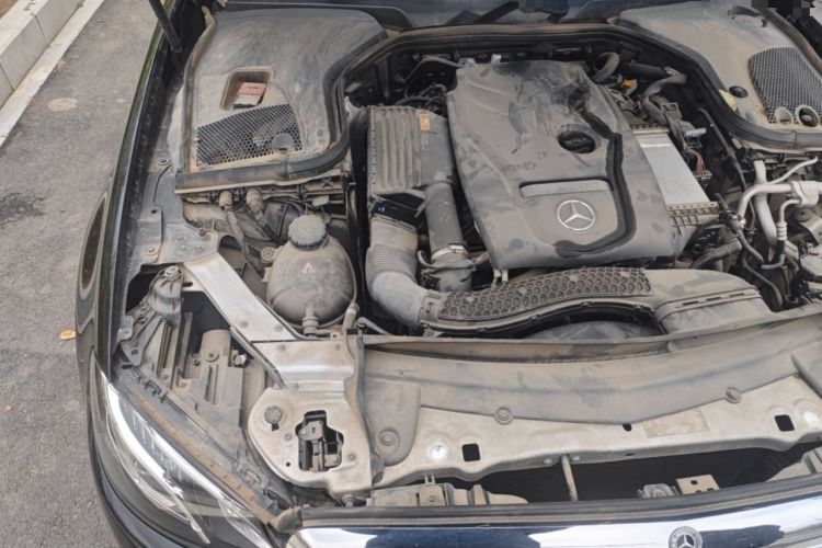 Used Mercedes-Benz E-Class 2018 Facelift E 200 L 4MATIC Engine Bay Right