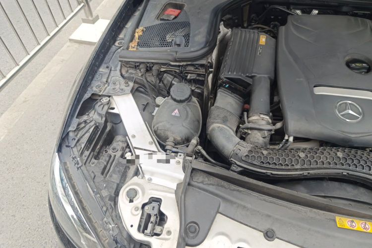 Used Mercedes-Benz E-Class 2018 E 200 L Sport Edition Engine Bay Right
