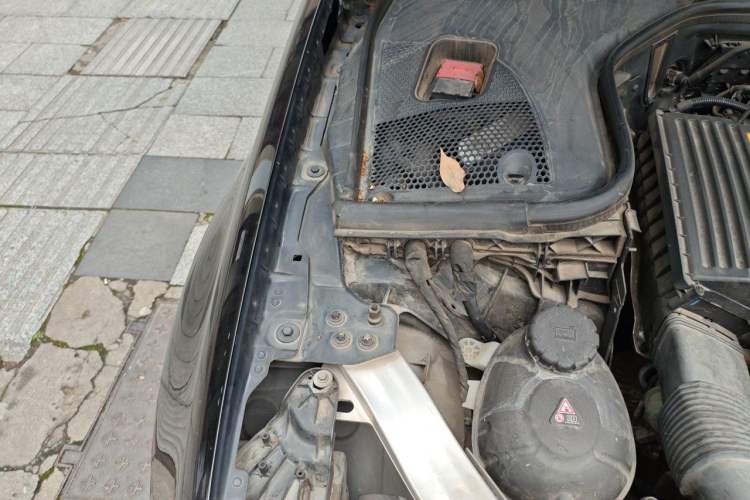 Used Mercedes-Benz E-Class 2018 Facelift E 200 L Sport Edition Engine Bay Right
