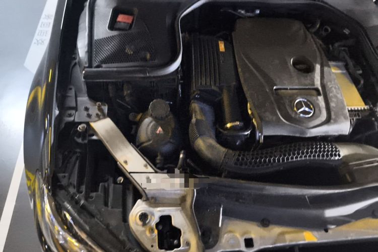 Used Mercedes-Benz E-Class 2018 E 300 L Sport Luxury Edition Engine Bay Right