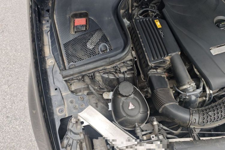 Used Mercedes-Benz E-Class 2018 Facelift E 300 L Luxury Edition Engine Bay Right