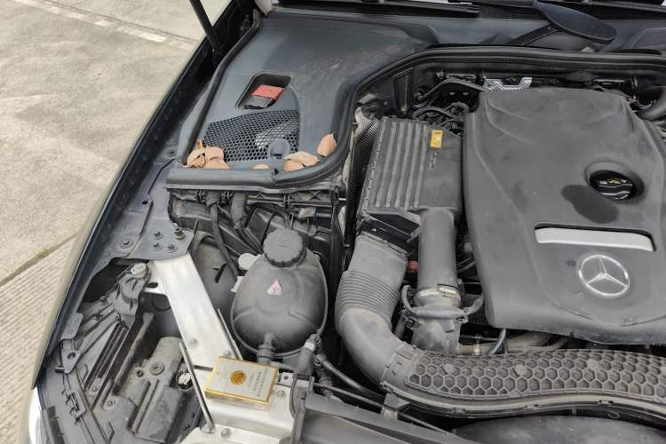 Used Mercedes-Benz E-Class 2018 E 200 Sport 4MATIC Engine Bay Right