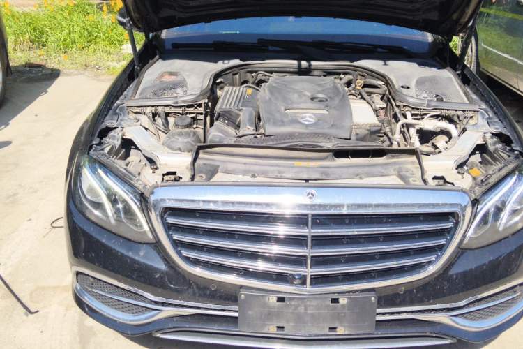 Used Mercedes-Benz E-Class 2018 Facelift E 300 L Luxury Edition Engine Bay Right