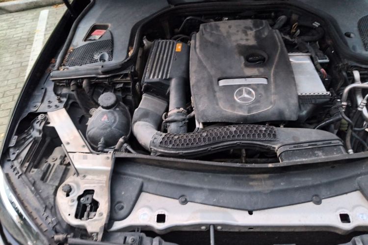 Used Mercedes-Benz E-Class 2018 Facelifted E 300 L Stylish Version Engine Bay Right