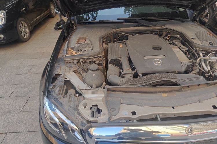 Used Mercedes-Benz E-Class 2018 Facelift E 200 L Engine Bay Right
