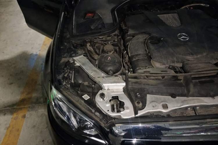 Used Mercedes-Benz E-Class 2018 E 320 L 4MATIC Engine Bay Right
