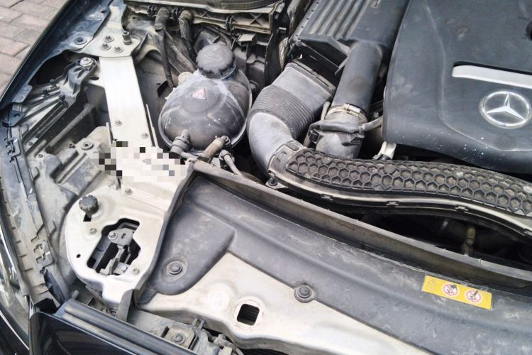 Used Mercedes-Benz E-Class 2018 Restyled E 300 L Sport Luxury Edition Engine Bay Right