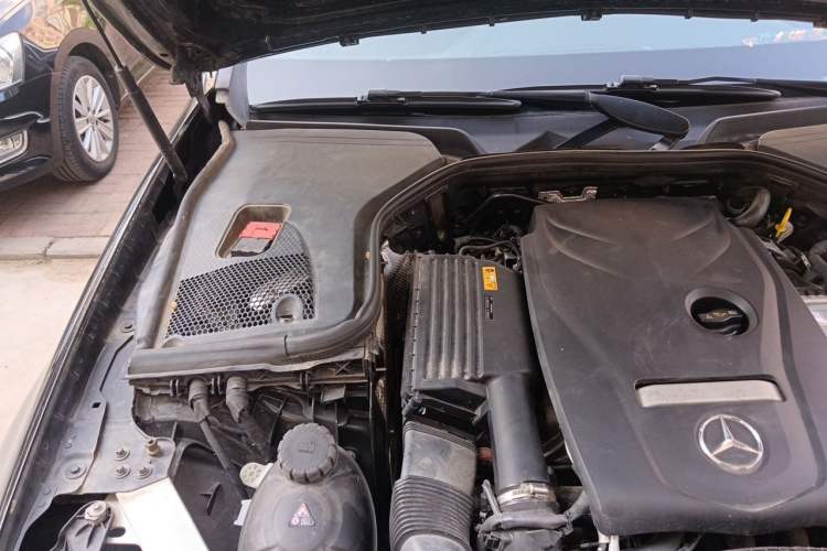 Used Mercedes-Benz E-Class 2018 Facelift E 200 L Sport 4MATIC Engine Bay Right