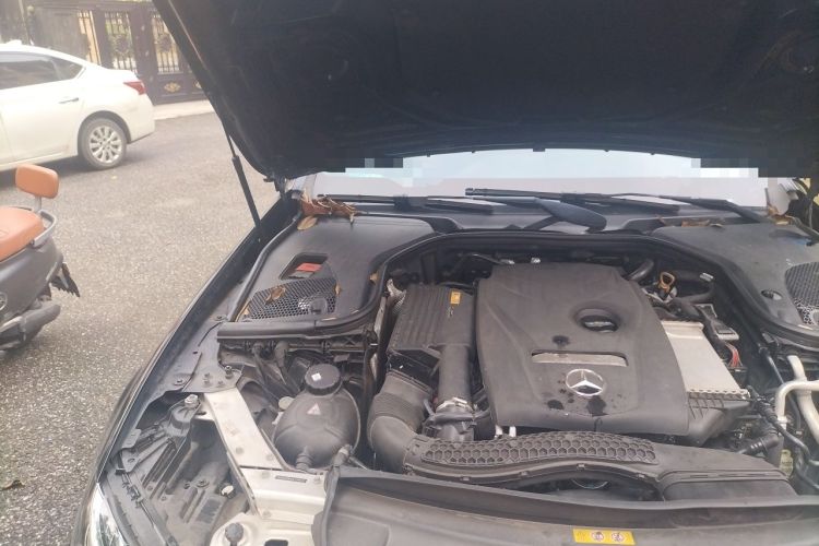 Used Mercedes-Benz E-Class 2018 E 200 L Sport Edition Engine Bay Right