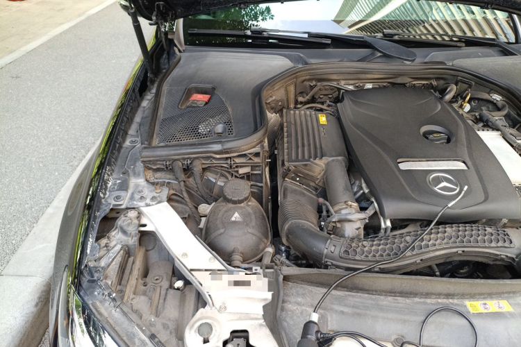 Used Mercedes-Benz E-Class 2018 E 300 L Sport Luxury Edition Engine Bay Right
