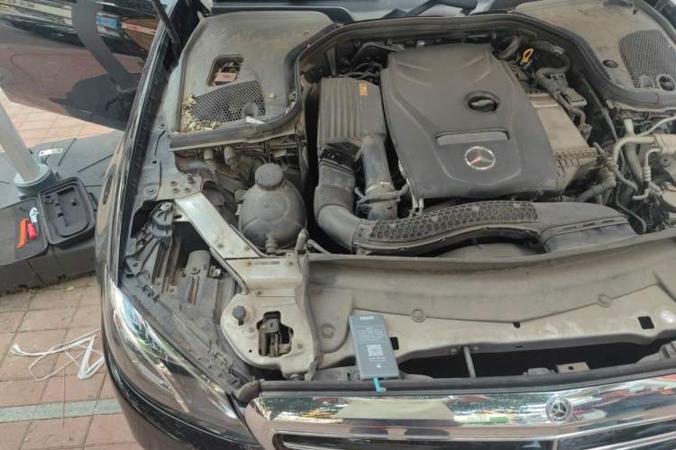 Used Mercedes-Benz E-Class 2018 E 200 L 4MATIC Engine Bay Right