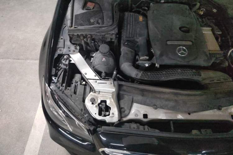 Used Mercedes-Benz E-Class 2018 Facelift E 200 L Sport Edition Engine Bay Right