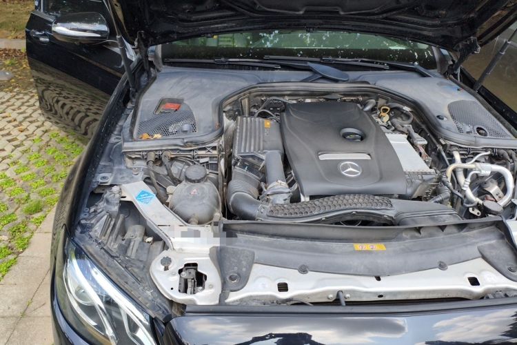 Used Mercedes-Benz E-Class 2018 Restyled E 300 L Sport Luxury Edition Engine Bay Right