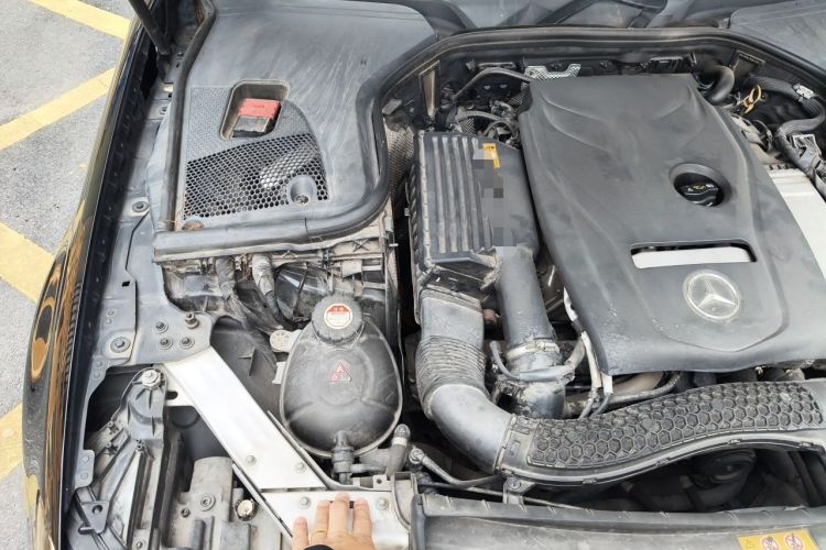 Used Mercedes-Benz E-Class 2018 Facelifted E 300 L Stylish Version Engine Bay Right