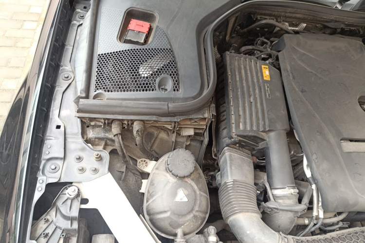 Used Mercedes-Benz E-Class 2018 Restyled E 300 L Sporty and Stylish Edition Engine Bay Right