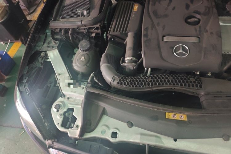 Used Mercedes-Benz E-Class 2018 E 300 L Luxury Model Engine Bay Right