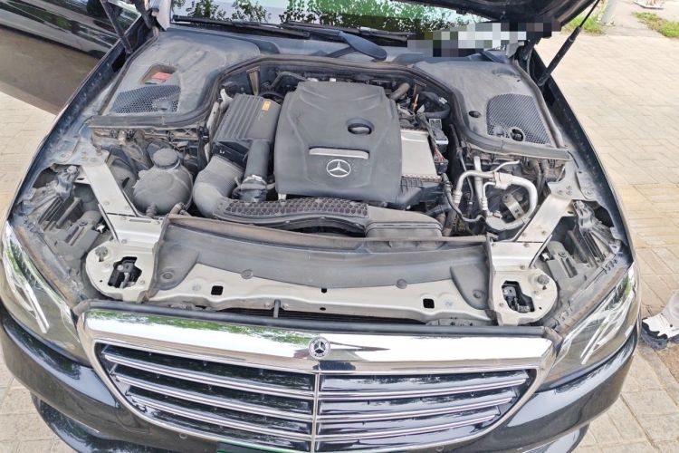 Used Mercedes-Benz E-Class 2018 Facelift E 200 L Engine Bay
