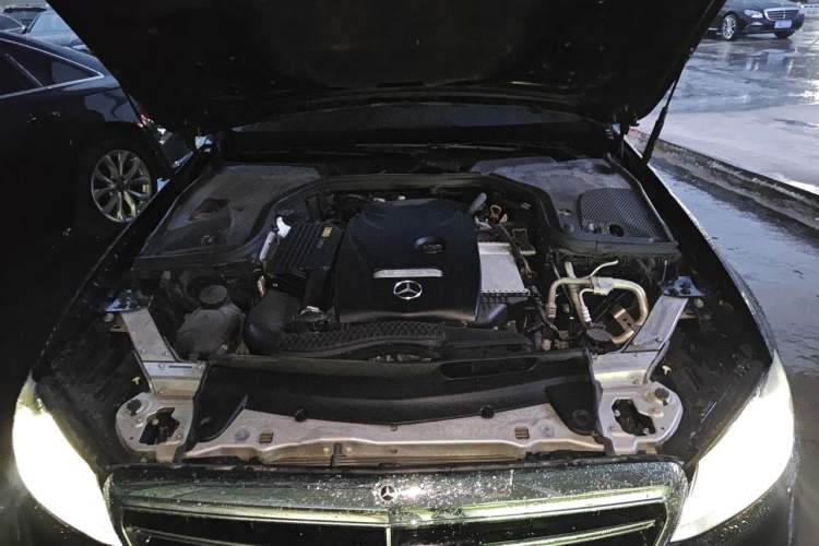 Used Mercedes-Benz E-Class 2018 E 200 Sport 4MATIC Engine Bay
