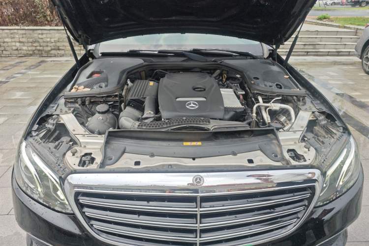 Used Mercedes-Benz E-Class 2018 Facelift E 200 L Engine Bay