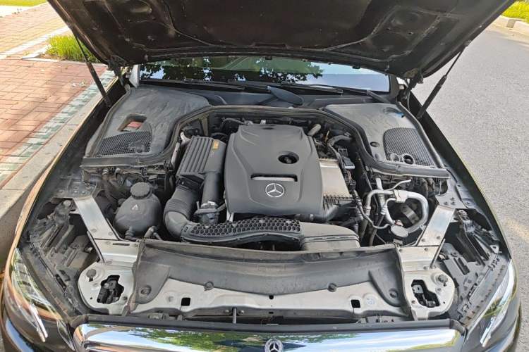 Used Mercedes-Benz E-Class 2018 Facelift E 300 L Luxury Edition Engine Bay