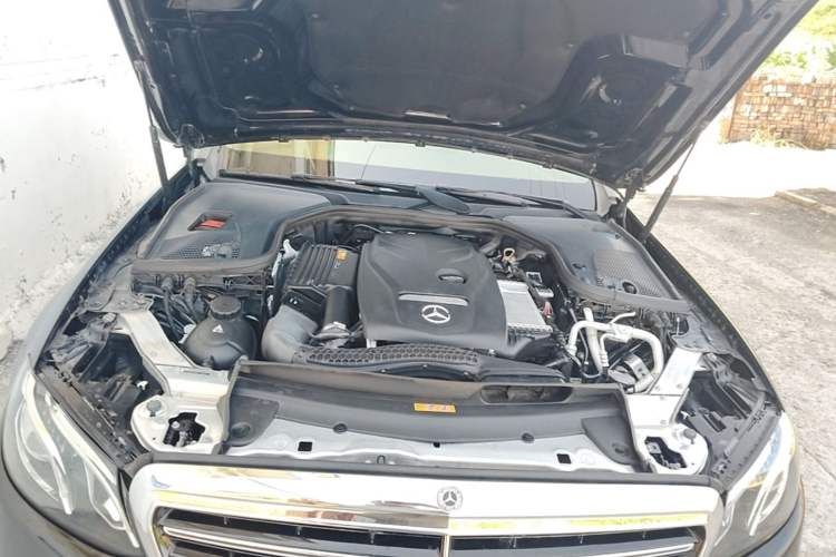 Used Mercedes-Benz E-Class 2018 Facelift E 200 L Engine Bay