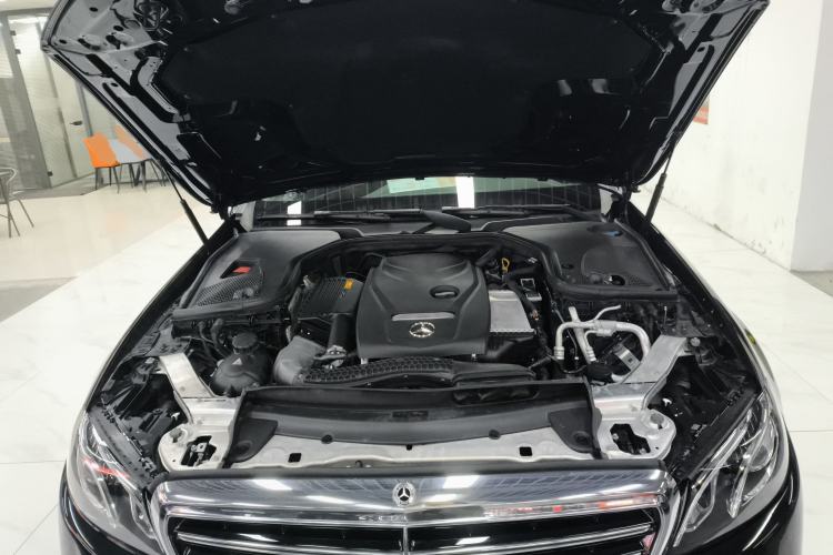Used Mercedes-Benz E-Class 2018 E 200 L Engine Bay