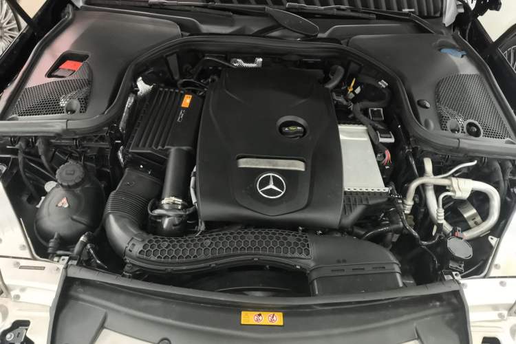 Used Mercedes-Benz E-Class 2018 Facelift E 200 L Engine Bay