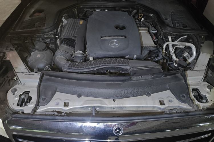 Used Mercedes-Benz E-Class 2018 E 300 L Luxury Model Engine Bay