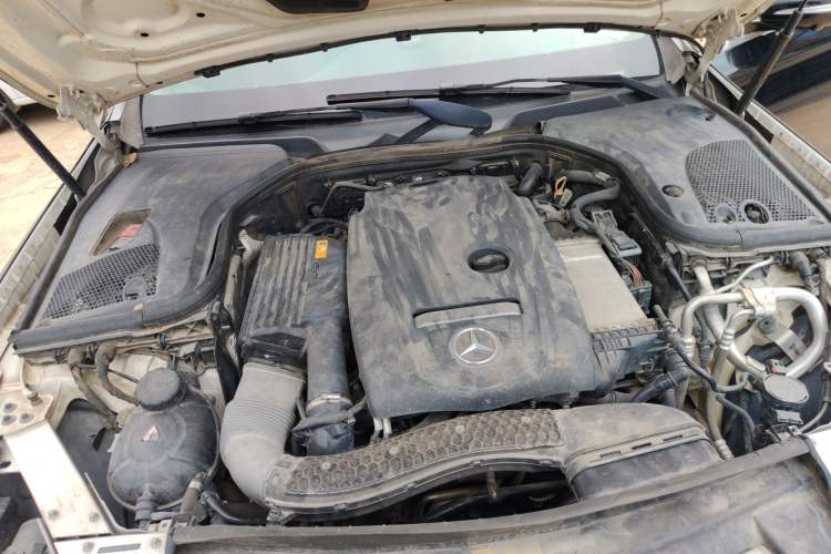 Used Mercedes-Benz E-Class 2018 E 300 L Luxury Model Engine Bay