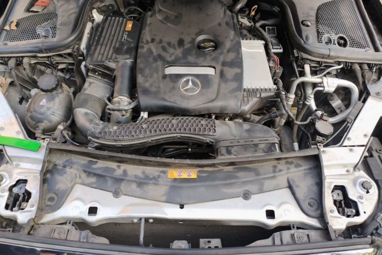 Used Mercedes-Benz E-Class 2018 Facelift E 300 L Luxury Edition Engine Bay