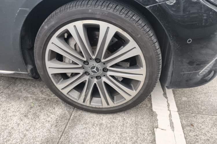 Used Mercedes-Benz E-Class 2018 E 320 L 4MATIC Exterior 1