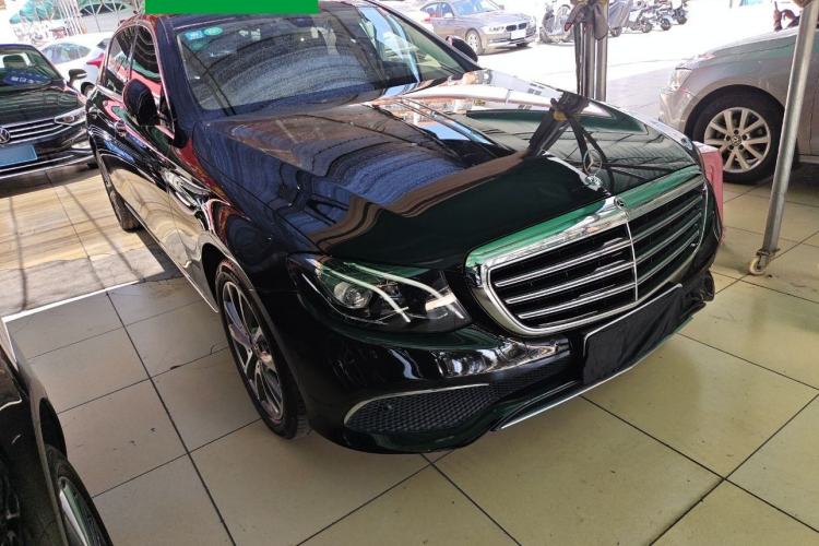 Used Mercedes-Benz E-Class 2018 E 200 L Exterior 1