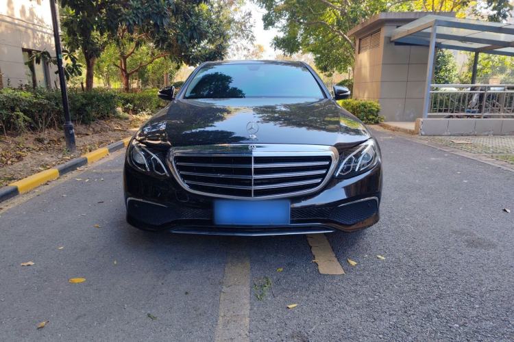 Used Mercedes-Benz E-Class 2018 Facelift E 200 L Exterior 1